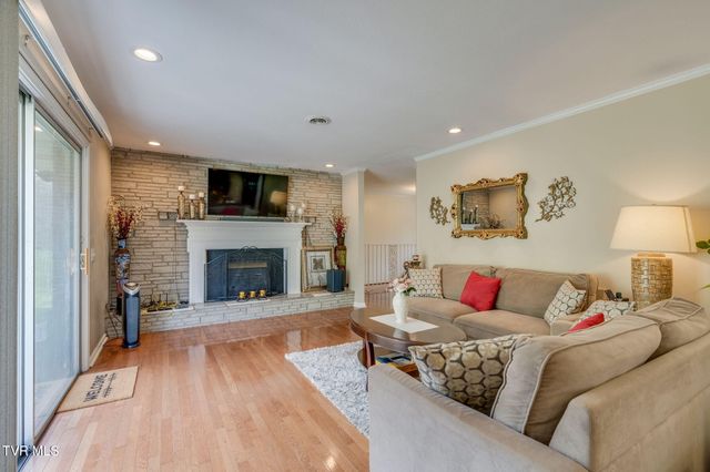 509 Pine Ridge Road, Johnson City, TN 37601