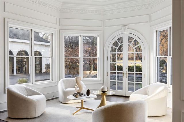 4571 Columns SE Drive, Marietta, GA 30067