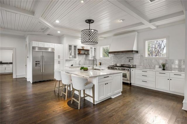 4571 Columns SE Drive, Marietta, GA 30067