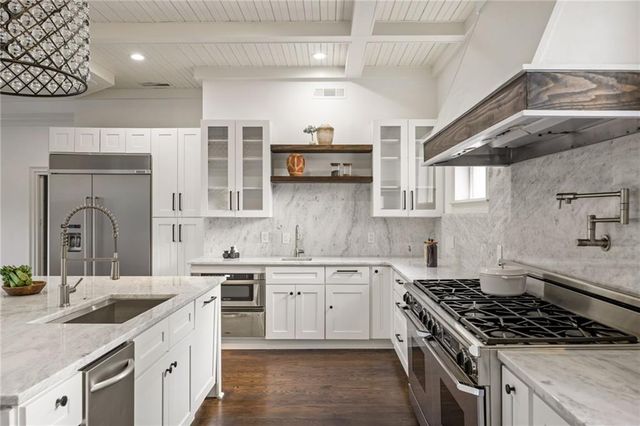 4571 Columns SE Drive, Marietta, GA 30067