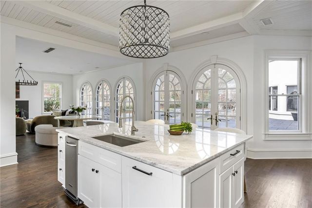 4571 Columns SE Drive, Marietta, GA 30067