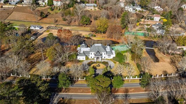 4571 Columns SE Drive, Marietta, GA 30067