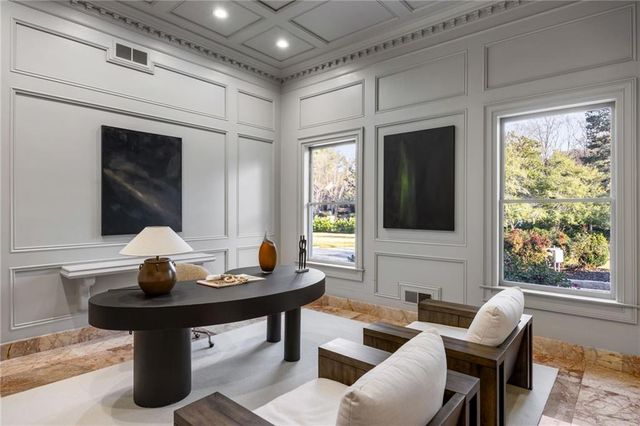 4571 Columns SE Drive, Marietta, GA 30067