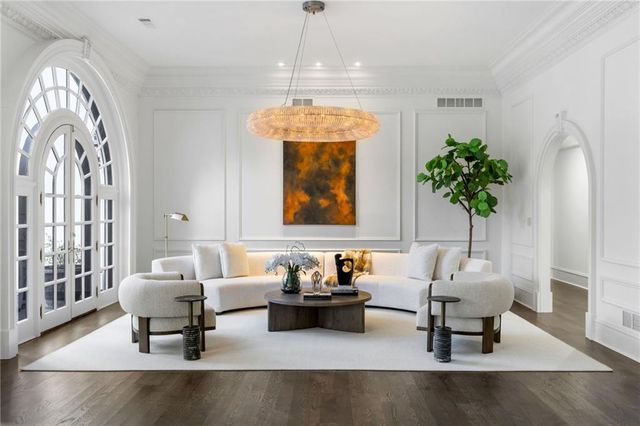 4571 Columns SE Drive, Marietta, GA 30067