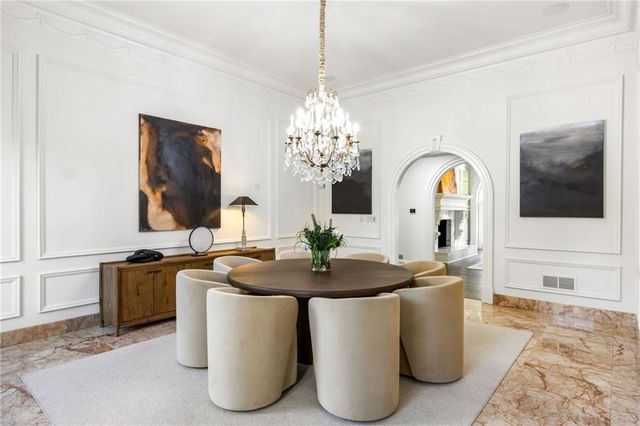 4571 Columns SE Drive, Marietta, GA 30067