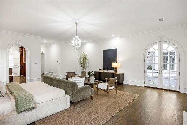 4571 Columns SE Drive, Marietta, GA 30067