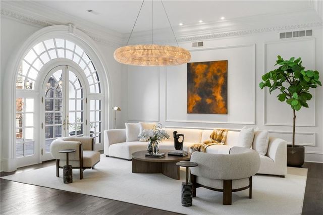 4571 Columns SE Drive, Marietta, GA 30067