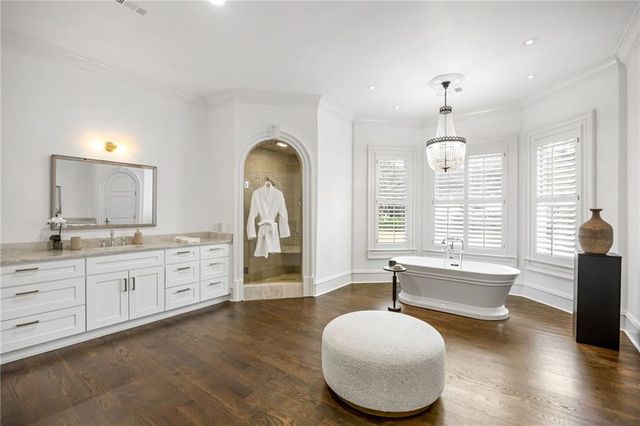 4571 Columns SE Drive, Marietta, GA 30067