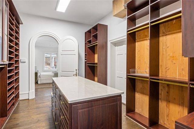 4571 Columns SE Drive, Marietta, GA 30067