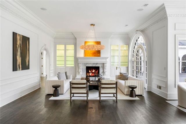 4571 Columns SE Drive, Marietta, GA 30067