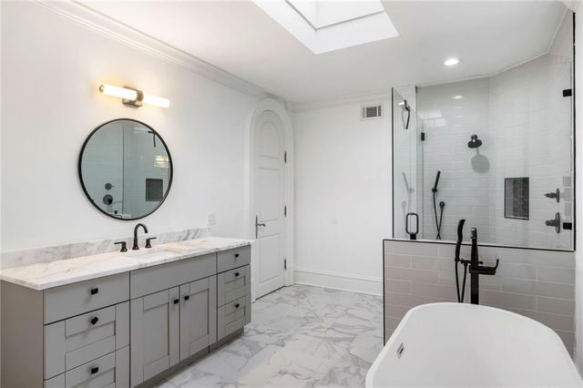 4571 Columns SE Drive, Marietta, GA 30067