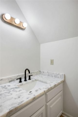 4571 Columns SE Drive, Marietta, GA 30067