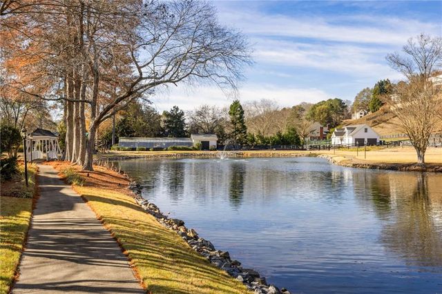 4571 Columns SE Drive, Marietta, GA 30067