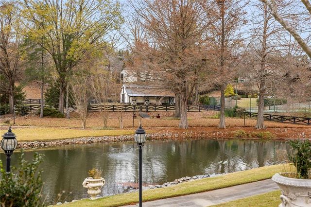 4571 Columns SE Drive, Marietta, GA 30067