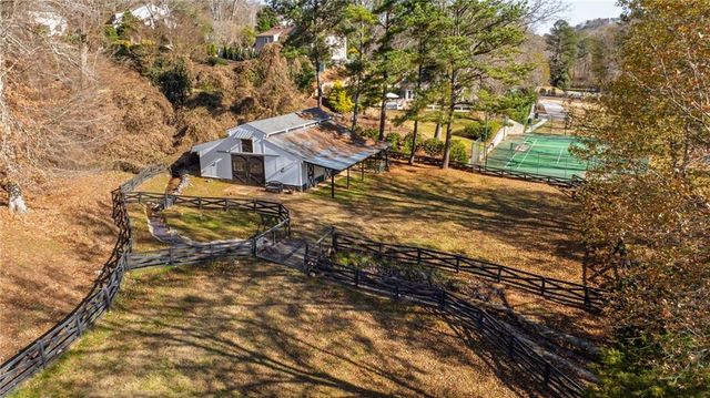 4571 Columns SE Drive, Marietta, GA 30067