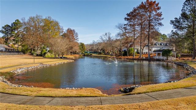 4571 Columns SE Drive, Marietta, GA 30067