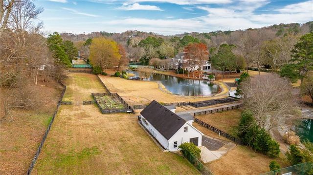 4571 Columns SE Drive, Marietta, GA 30067