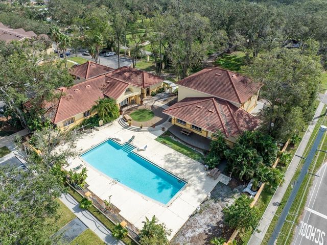 5606 PINNACLE HEIGHTS CIRCLE 306, Tampa, FL 33624