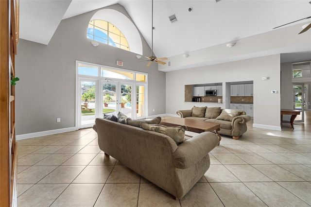 5606 PINNACLE HEIGHTS CIRCLE 306, Tampa, FL 33624