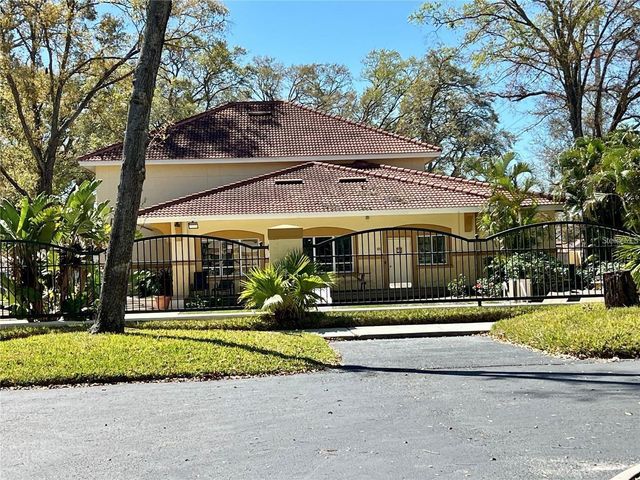 5606 PINNACLE HEIGHTS CIRCLE 306, Tampa, FL 33624