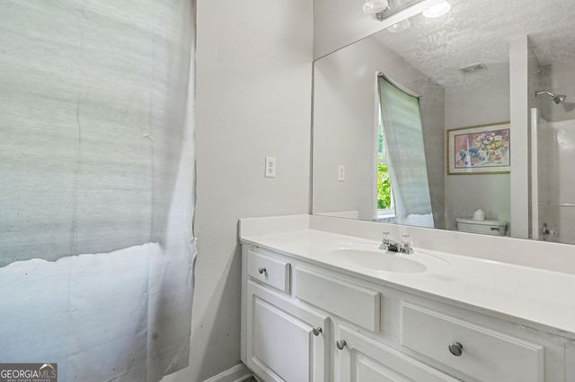 176 Shoreline Way, Hampton, GA 30228