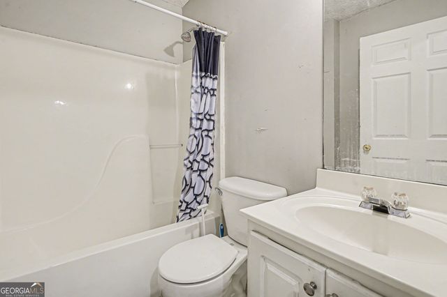 176 Shoreline Way, Hampton, GA 30228
