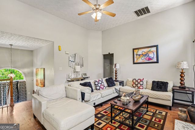 176 Shoreline Way, Hampton, GA 30228