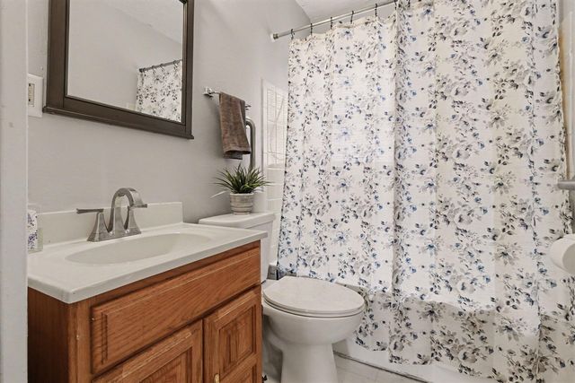 91 N Cedar Avenue, Battle Creek, MI 49037