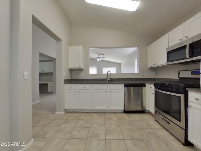30877 N CORAL BEAN Drive, San Tan Valley, AZ 85143