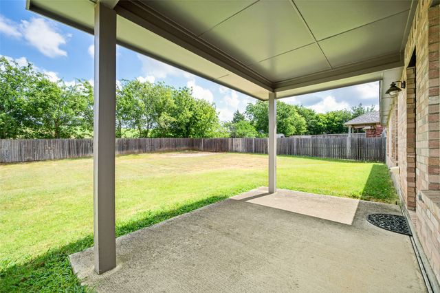 206 Ridge View Court, Decatur, TX 76234