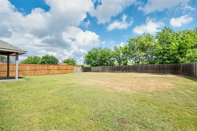 206 Ridge View Court, Decatur, TX 76234