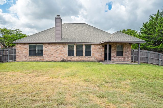 206 Ridge View Court, Decatur, TX 76234
