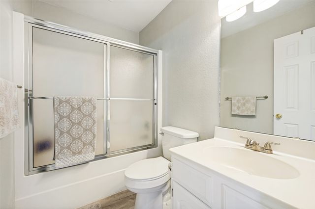 206 Ridge View Court, Decatur, TX 76234