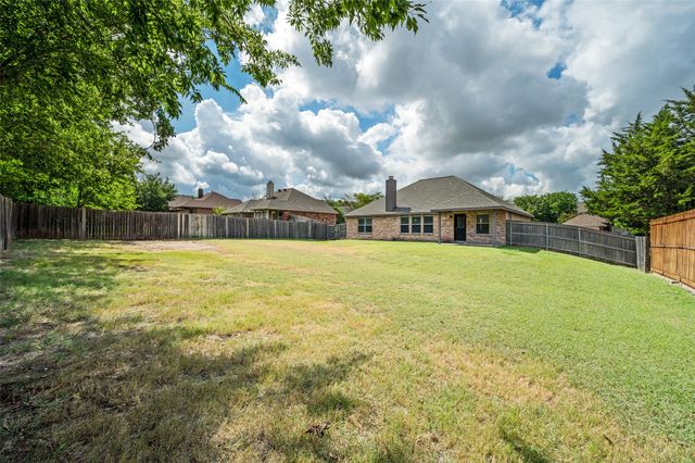 206 Ridge View Court, Decatur, TX 76234