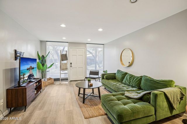 6936 E 4TH Street 8, Scottsdale, AZ 85251