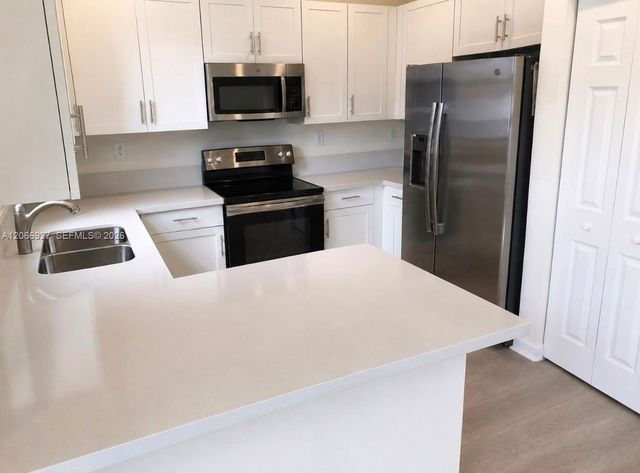 3428 W 106th Street 3428, Hialeah, FL 33018