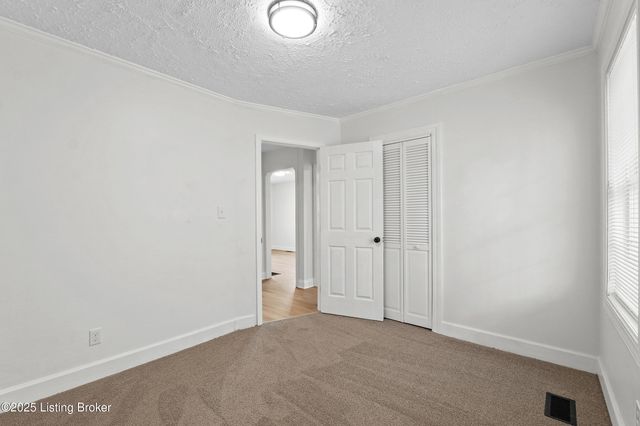 5106 Laughlin Ave, Louisville, KY 40214