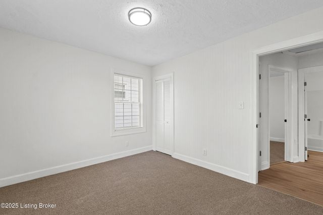 5106 Laughlin Ave, Louisville, KY 40214