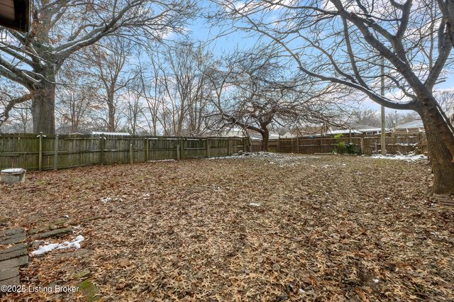 5106 Laughlin Ave, Louisville, KY 40214