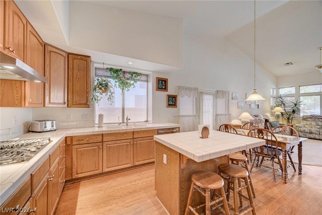 2530 Los Coches Circle, Henderson, NV 89074