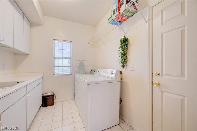 2530 Los Coches Circle, Henderson, NV 89074