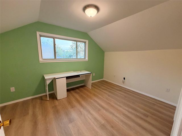 205 Narcissus Street, Lake Jackson, TX 77566