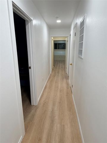 205 Narcissus Street, Lake Jackson, TX 77566