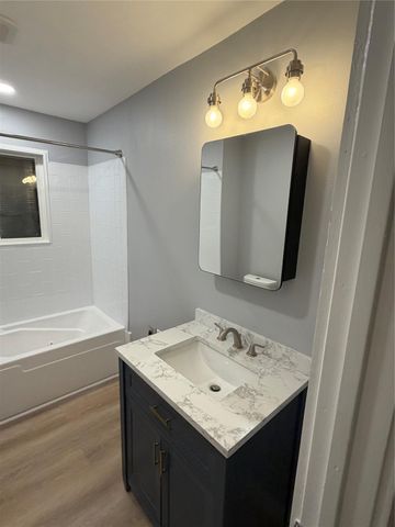 205 Narcissus Street, Lake Jackson, TX 77566