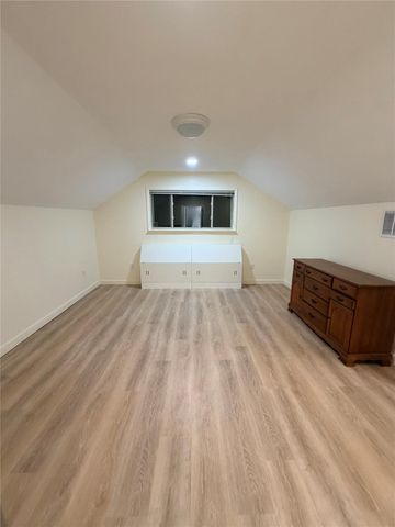 205 Narcissus Street, Lake Jackson, TX 77566