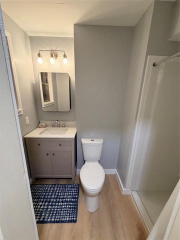 205 Narcissus Street, Lake Jackson, TX 77566