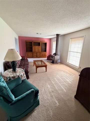 205 Narcissus Street, Lake Jackson, TX 77566