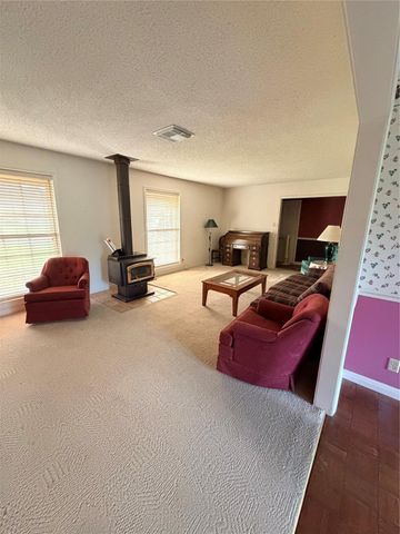 205 Narcissus Street, Lake Jackson, TX 77566