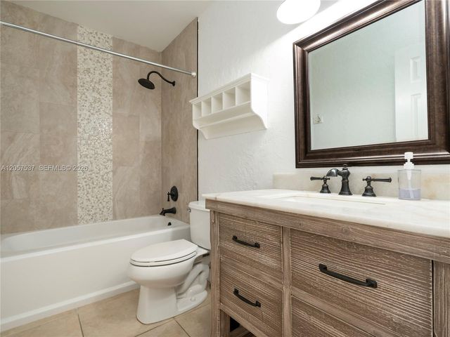11549 SW 109th Road 27D, Miami, FL 33176
