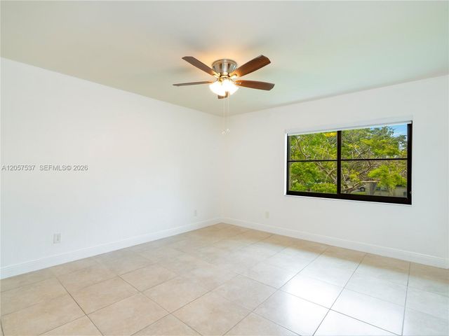 11549 SW 109th Road 27D, Miami, FL 33176